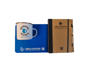 Kit Blu Libri & Concorsi – Tazza, tappetino, quaderno e 5 penne per lo studio dei concorsi pubblici