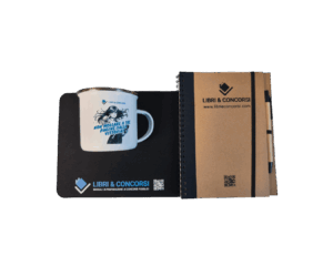 Kit Nero Libri & Concorsi – Tazza, Quaderno e Tappetino ufficiali per lo studio